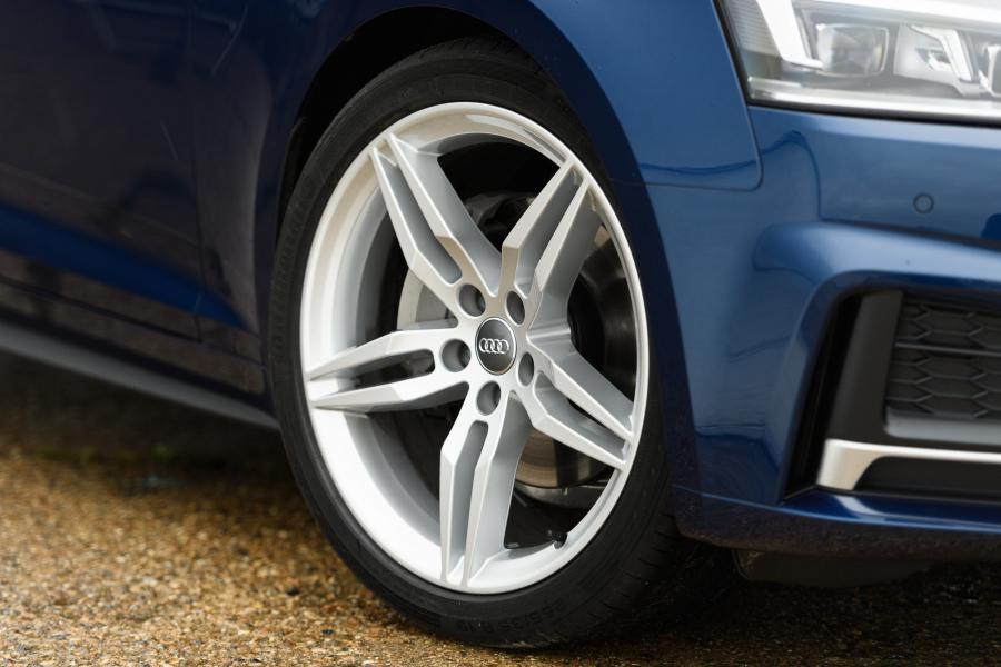 Колеса Audi A5 Coupe 2.0 TDI S-Line 2016 года  (UK) (фото 21 из 40)